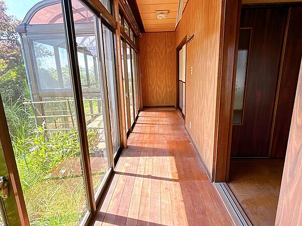 1階西側の縁側です