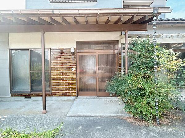 玄関の外観です