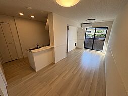 フェルド菩提 102 1階1LDKのリビング/ダイニング