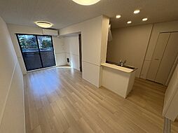 フェルド菩提 103 1階1LDKのリビング/ダイニング