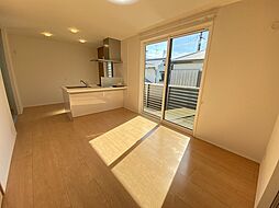 メドウ上野芝 2階3LDKのリビング/ダイニング