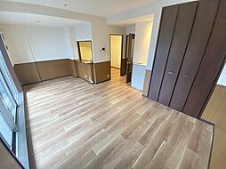 キングフィッシャー宮苑 4階1LDKのリビング/ダイニング