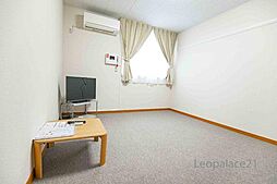 レオパレスやちよ 2階1Kのリビング/ダイニング