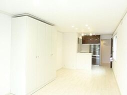 プレジール 202 2階ワンルームのリビング/ダイニング