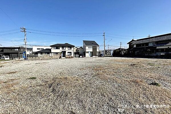 【分譲地全体の写真です】主要道路へ出やすく、お車での移動も非常に便利な立地です。
