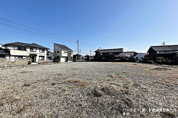 【分譲地全体の写真です】周囲に遮るものが少なく、陽当たり・通風ともに良好。明るく開放感あふれる住まいが実現します。
