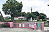 周辺：【山田こども園】平成31年に開園したこども園です。四季折々の自然環境に恵まれた立地に広い園庭を有しており、のびのびと元気に遊ぶことができる環境です。車での送迎も可能です。 650m