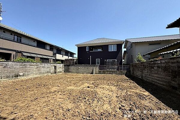 現地の開放感を体感！ スタッフが周辺環境も含めて、丁寧にご案内いたします。