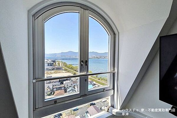 窓からは琵琶湖の眺望が◎