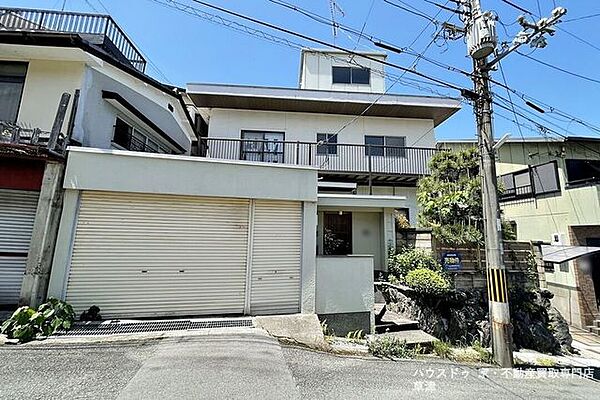 阪急とJRの2沿線利用できる、交通利便性の高いポジションです。