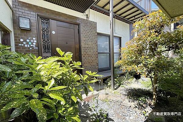 店舗でじっくり相談。 土地の選び方から家づくりの進め方まで、丁寧にサポート。