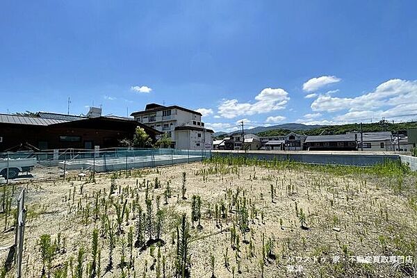 【分譲地全体】徒歩圏内に生活利便施設が集結。車がなくても快適に過ごせる、便利なエリアです。