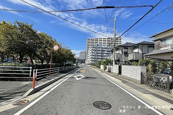 前面道路含む現地写真