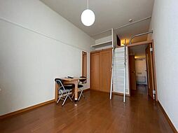 レオパレスレイクさやま 1階1Kのリビング/ダイニング