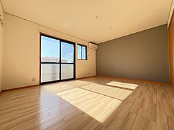 サンパティーク山中 2階ワンルームのリビング/ダイニング