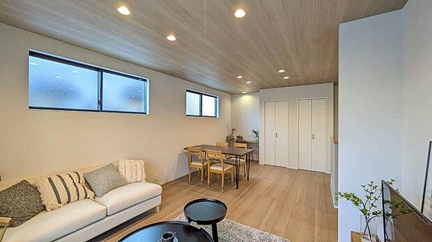 同型写真（リビング）