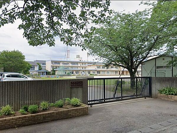 「四街道市立中央小学校」まで1060m (徒歩14分)