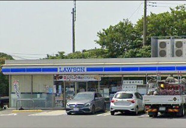 「ローソン千葉横戸町店」まで820m (徒歩11分)急な買い物はもちろん、ATM利用や公共料金の支払いなどにご利用いただけます。