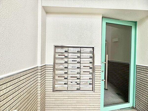 【ポスト】 居住者ごとに分かれた専用ポストで、プライバシーにも配慮されています。