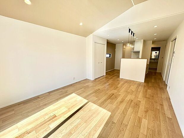 【本日ご案内可能です。】【頭金0円・無料送迎・銀行選び無料相談できます♪】