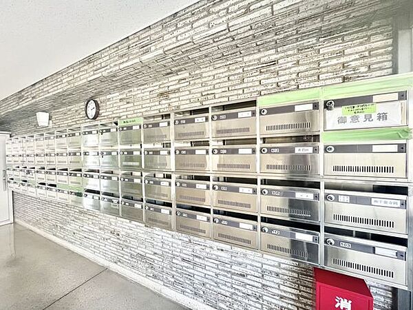 【ポスト】 居住者ごとに分かれた専用ポストで、プライバシーにも配慮されています。