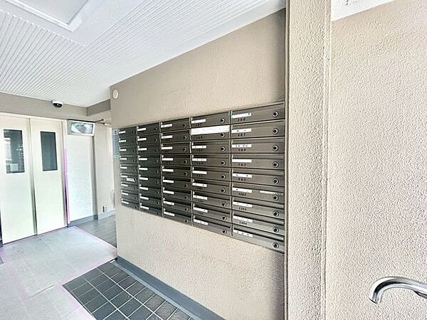 【ポスト】 居住者ごとに分かれた専用ポストで、プライバシーにも配慮されています。