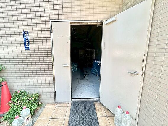 【ゴミ置き場】...