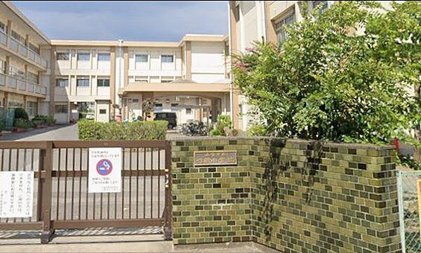 「千葉市立作新小学校」まで1110m (徒歩14分)