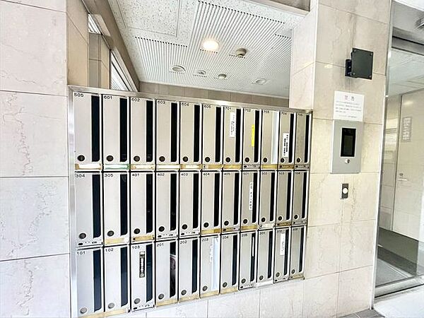 【ポスト】 居住者ごとに分かれた専用ポストで、プライバシーにも配慮されています。