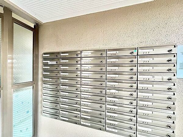 【ポスト】 居住者ごとに分かれた専用ポストで、プライバシーにも配慮されています。