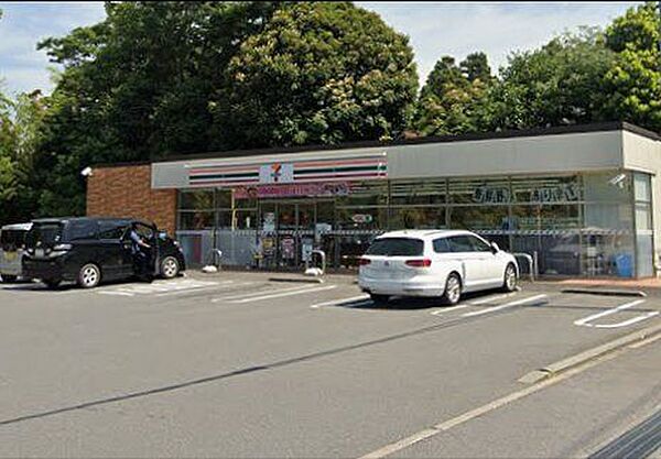 「セブンイレブン四街道インター店」まで1140m (徒歩15分)急な買い物はもちろん、ATM利用や公共料金の支払いなどにご利用いただけます。