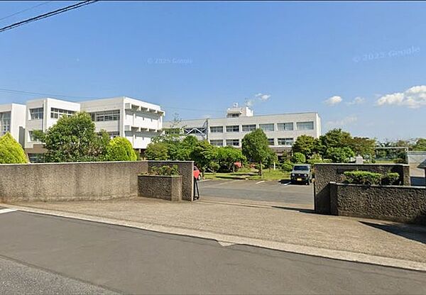 「四街道市立千代田中学校」まで1500m (徒歩19分)
