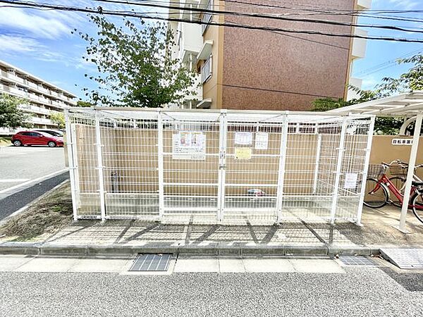 【ゴミ置き場】分別しやすく安心なゴミ置き場なので、常に清潔に保たれています。