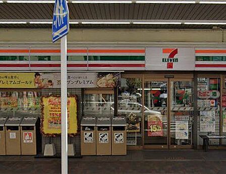 「セブンイレブン船橋宮本店」まで60m (徒歩1分)急な買い物はもちろん、ATM利用や公共料金の支払いなどにご利用いただけます。