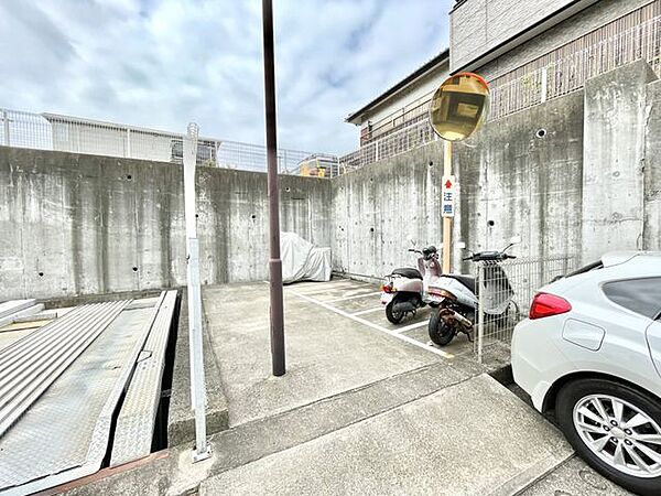 【バイク置場】バイク好きに嬉しい、安心の専用スペース♪