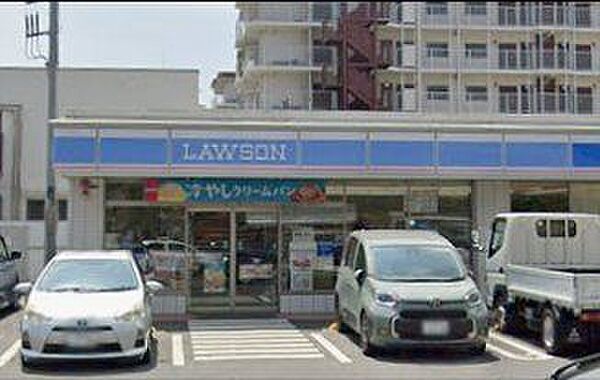 「ローソン習志野谷津ソフトタウン前店」まで160m (徒歩2分)急な買い物はもちろん、ATM利用や公共料金の支払いなどにご利用いただけます。