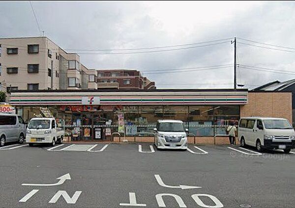 「セブンイレブン千葉園生団地前店」まで620m (徒歩8分)急な買い物はもちろん、ATM利用や公共料金の支払いなどにご利用いただけます。