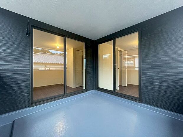 【バルコニー】急な雨でも安心な人気のインナーバルコニーです♪