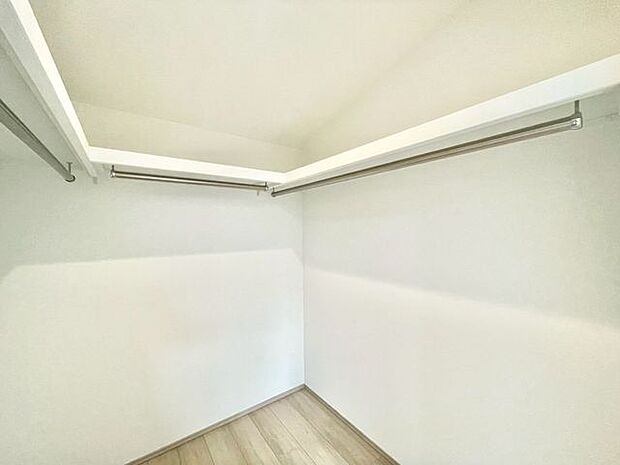 【収納】荷物が多くても安心なウォークインクローゼット♪