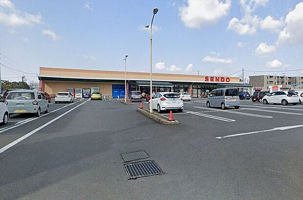 「せんどう土気店」まで2290m (徒歩29分)品揃え豊富で毎日の食卓を支える、新鮮で安心なスーパーです。