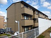 緑が丘駅よりバス8分 徒歩3分 築13年8ヶ月 3階建の賃貸物件