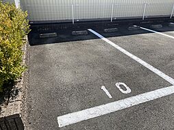 6 / 10