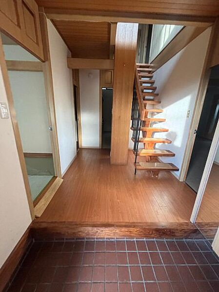 玄関を拡大表示