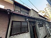 吹田駅より徒歩12分 1階 築86年7ヶ月の賃貸物件