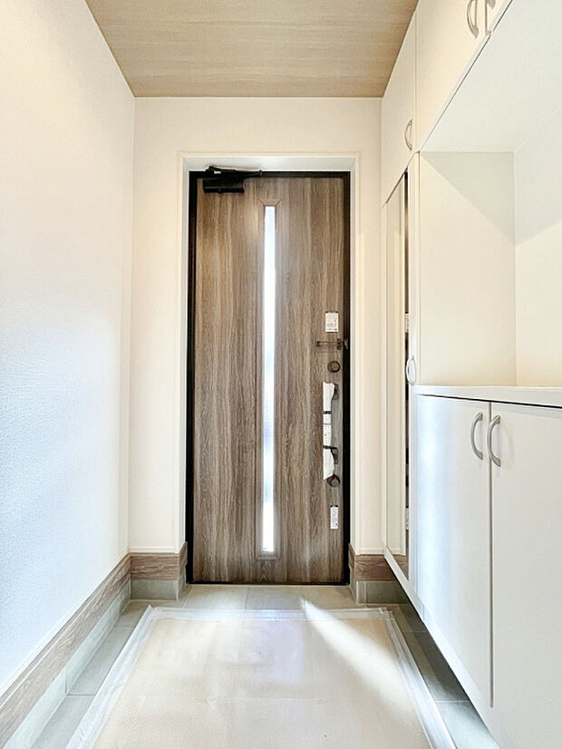 写真は施工例。ご案内は平日・休日ともに可能です。お仕事帰りやお買い物のついでなど、短時間のご見学にも柔軟に対応いたします。まずは30分ほどサクッとご覧いただくだけでも大歓迎です。お気軽にご相談下さい。