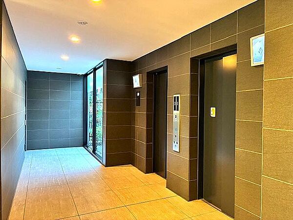 【エレベーター】2基備えられているため、混雑時も安心です。