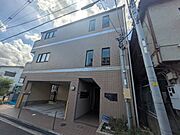 総持寺駅より徒歩3分 3階 築30年の賃貸物件
