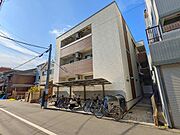 三国駅より徒歩7分 3階 築8年5ヶ月の賃貸物件