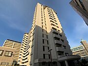 十三駅より徒歩7分 8階 築30年10ヶ月の賃貸物件