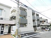 石橋阪大前駅より徒歩15分 築6年9ヶ月 3階建の賃貸物件